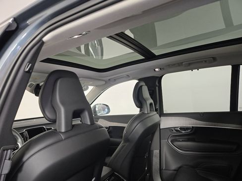 Used 2022 Volvo XC90 T8 Inscription image 15