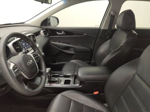 Used 2019 Kia Sorento L FWD image 17