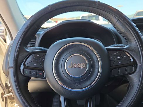 Used 2020 Jeep Renegade Altitude AWD/4WD image 23
