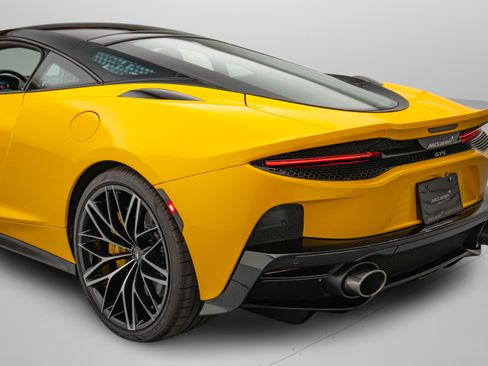 Used 2025 McLaren GTS RWD image 31