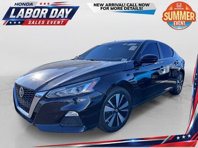 Used 2022 Nissan Altima 2.5 SV