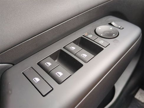 New 2026 Hyundai Kona SEL Premium image 29