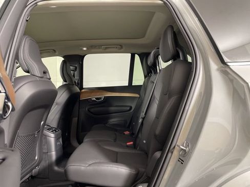Certified 2025 Volvo XC90 T8 Plus w/ Protection Package Premier AWD/4WD image 40