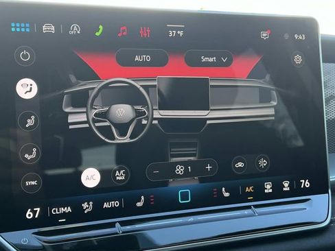 New 2026 Volkswagen Tiguan SE FWD image 19