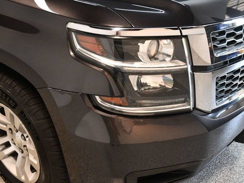 Used 2017 Chevrolet Suburban LS RWD image 10
