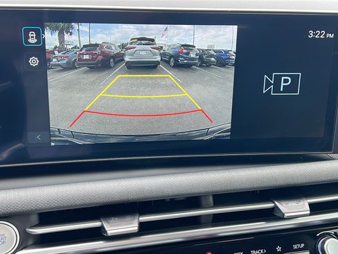 Used 2025 Hyundai Tucson SEL AWD/4WD image 17
