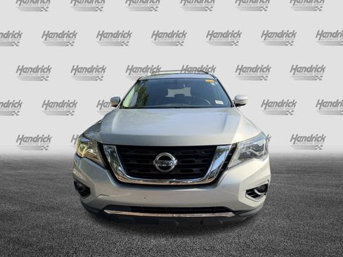 Used 2017 Nissan Pathfinder Platinum AWD/4WD image 3