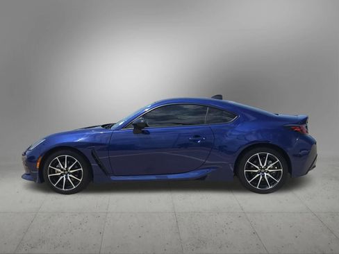 Used 2022 Toyota GR86 RWD image 3