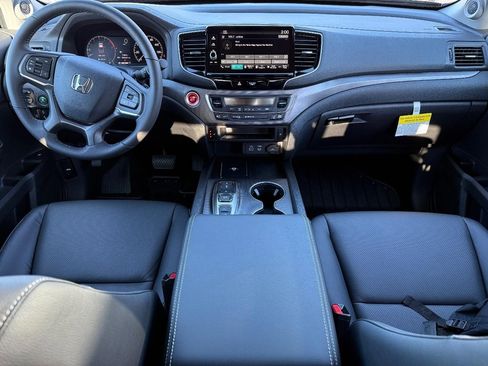Certified 2025 Honda Ridgeline RTL image 11