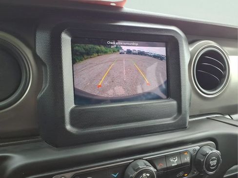 Used 2022 Jeep Wrangler Unlimited Sport AWD/4WD image 18