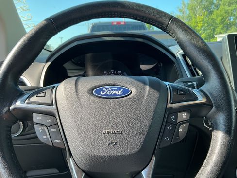 Used 2024 Ford Edge SEL AWD/4WD image 8
