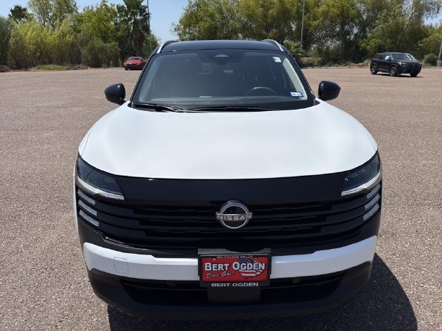 Used 2026 Nissan Kicks SV FWD image 2