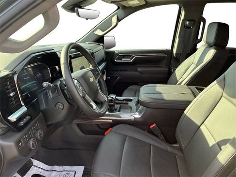 New 2026 Chevrolet Silverado 1500 LTZ w/ LTZ Premium Package image 11