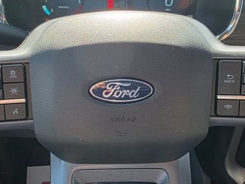 Used 2025 Ford F150 Lariat AWD/4WD image 17