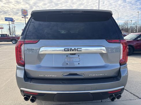 Used 2021 GMC Yukon Denali w/ Denali Premium Package image 4
