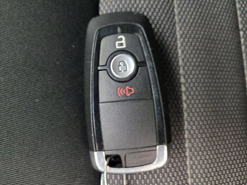 Used 2018 Ford Edge SE AWD/4WD image 32