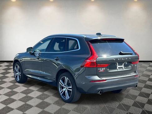 Used 2021 Volvo XC60 T5 Momentum w/ Premium Package FWD image 5