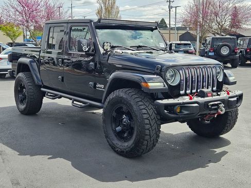 Used 2020 Jeep Gladiator Overland AWD/4WD image 8