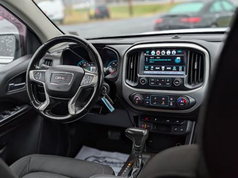 Used 2018 GMC Canyon SLE w/ SLE Convenience Package image 14