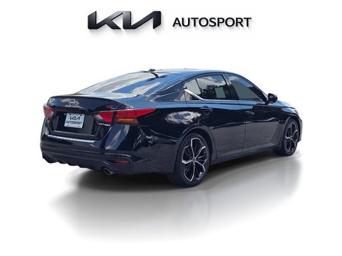 Used 2023 Nissan Altima 2.5 SR FWD image 8