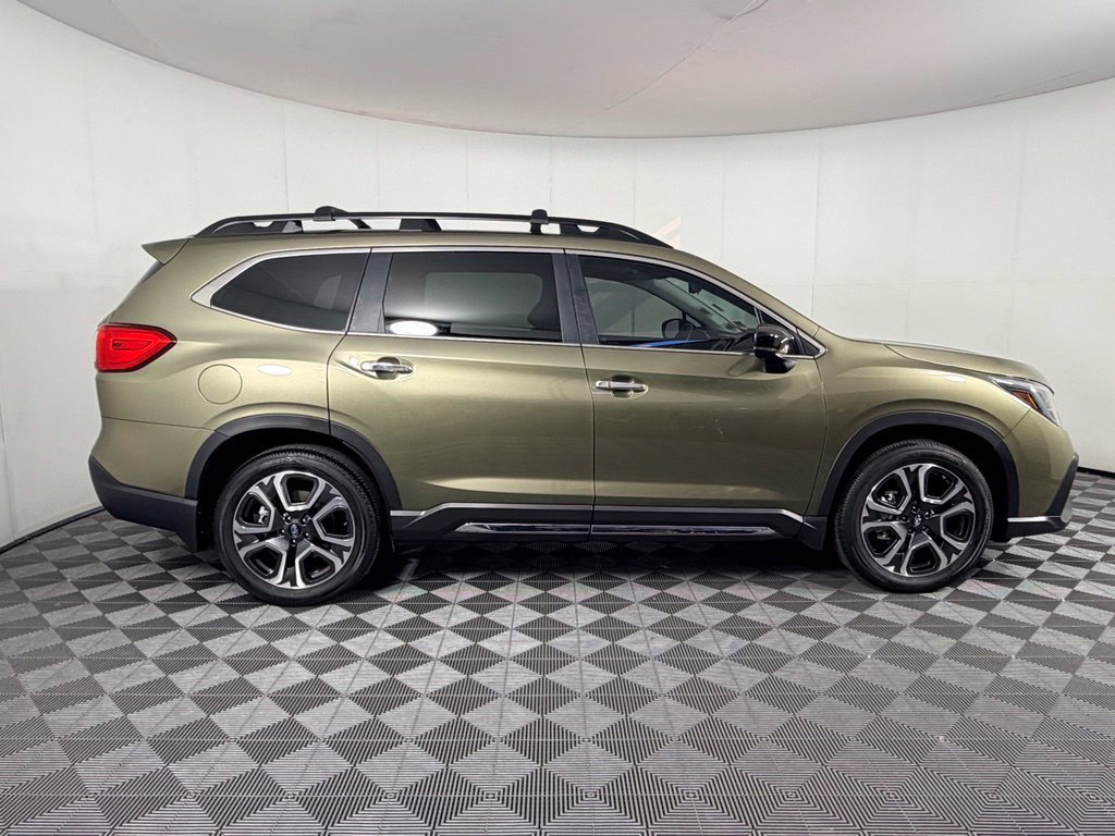 Used 2025 Subaru Ascent Touring w/ Popular Package #1 AWD/4WD image 7