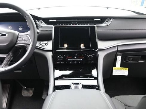 New 2026 Jeep Grand Cherokee Laredo X AWD/4WD image 25