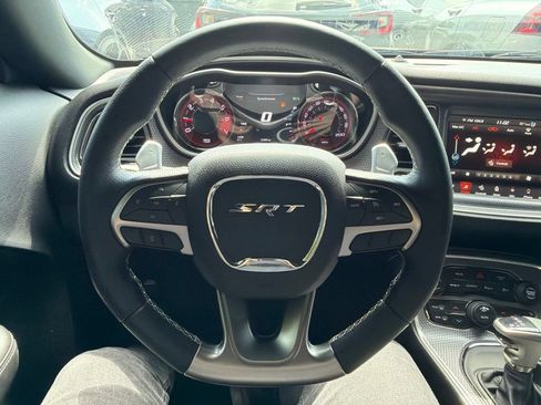 Used 2018 Dodge Challenger SRT Hellcat RWD image 10
