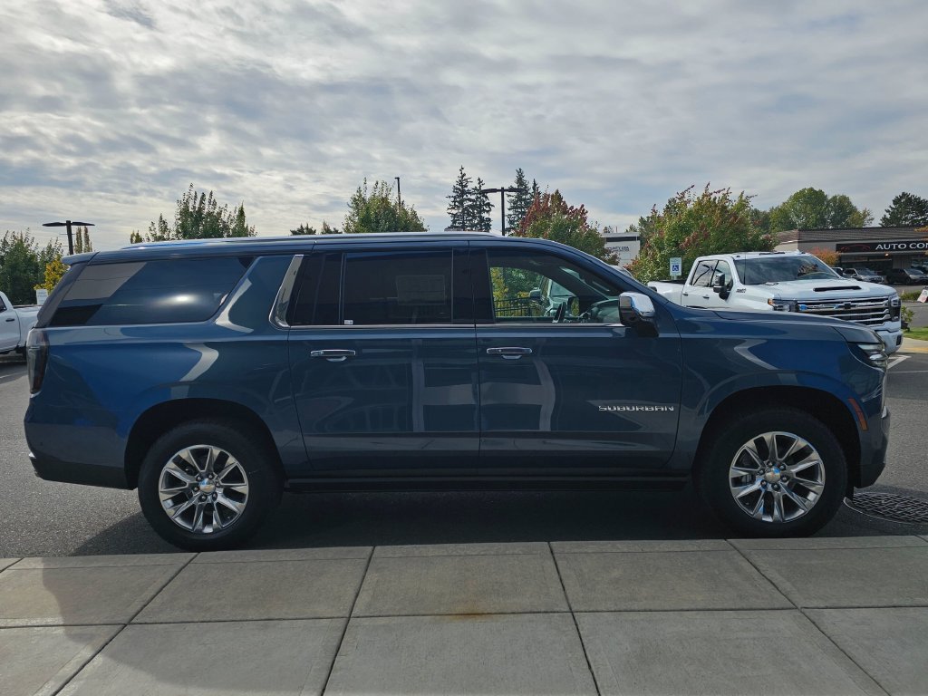 New 2026 Chevrolet Suburban Premier AWD/4WD image 8