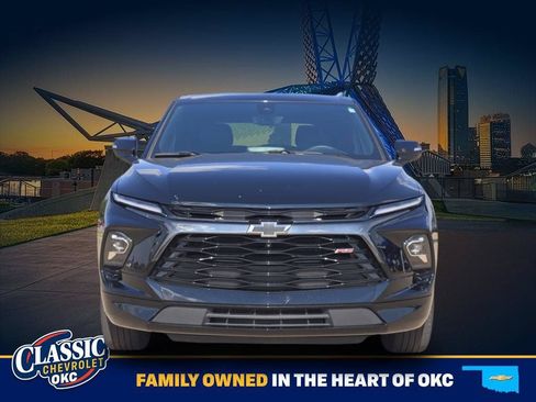 Used 2024 Chevrolet Blazer RS w/ Driver Confidence II Package FWD image 2