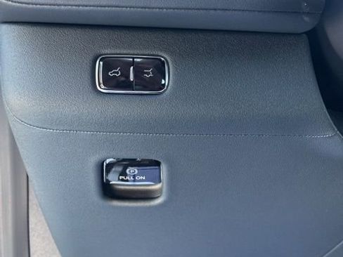 New 2026 Lincoln Navigator L Reserve w/ Jet Appearance Package image 11