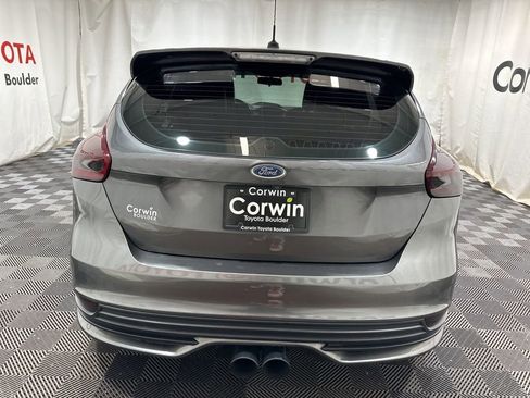 Used 2017 Ford Focus ST w/ Equipment Group 401A image 5