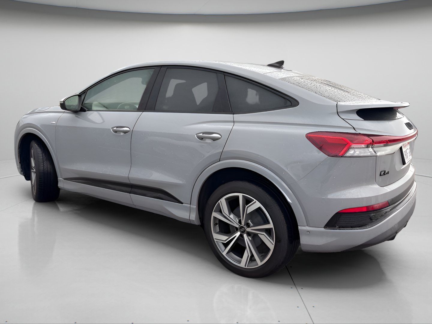 Used 2023 Audi Q4 e-tron Prestige w/ Black Optic Package AWD/4WD image 9