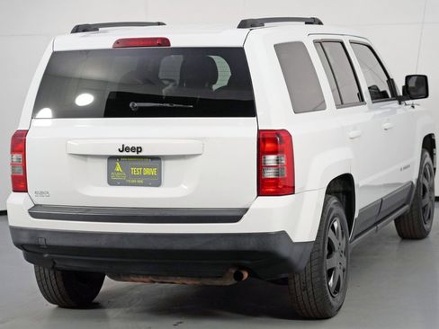 Used 2015 Jeep Patriot Sport w/ Power Value Group image 40