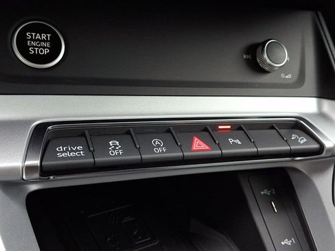 Certified 2025 Audi Q3 2.0T Premium Plus w/ Premium Plus Package image 26