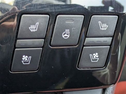 Used 2024 Kia Sportage SX image 29