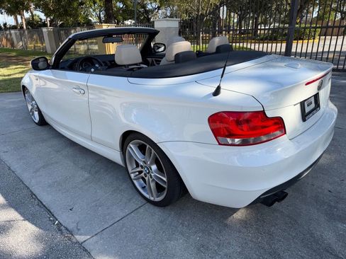 Used 2012 BMW 135i Convertible image 21