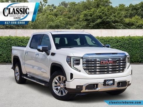 Used 2024 GMC Sierra 1500 Denali w/ Technology Package AWD/4WD image 1
