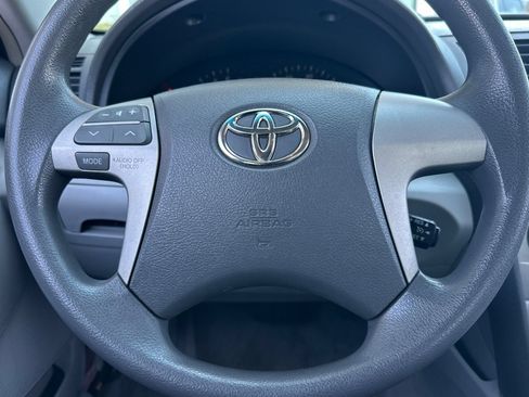 Used 2009 Toyota Camry LE FWD image 20