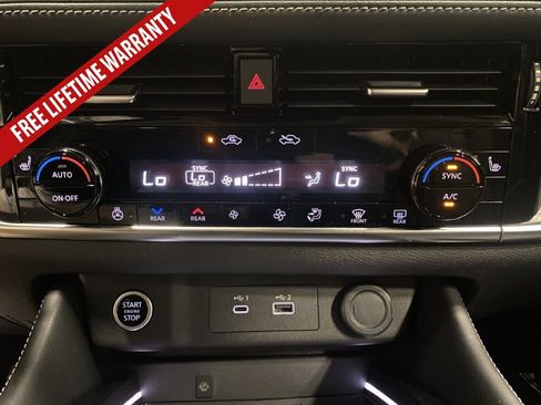 Used 2023 Nissan Rogue Platinum AWD/4WD image 39