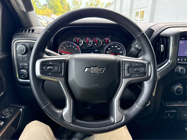 Used 2020 Chevrolet Silverado 1500 LT Trail Boss w/ Bed Protection Package AWD/4WD image 17