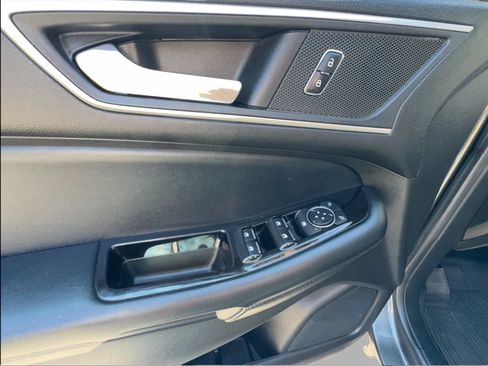 Used 2017 Ford Edge SEL w/ Equipment Group 201A AWD/4WD image 10