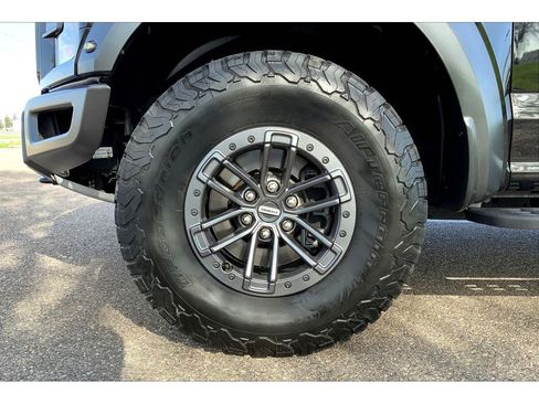Used 2019 Ford F150 Raptor w/ Equipment Group 802A Luxury AWD/4WD image 10