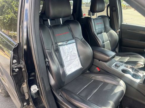 Used 2019 Jeep Grand Cherokee Trailhawk w/ Trailhawk Luxury Group AWD/4WD image 18