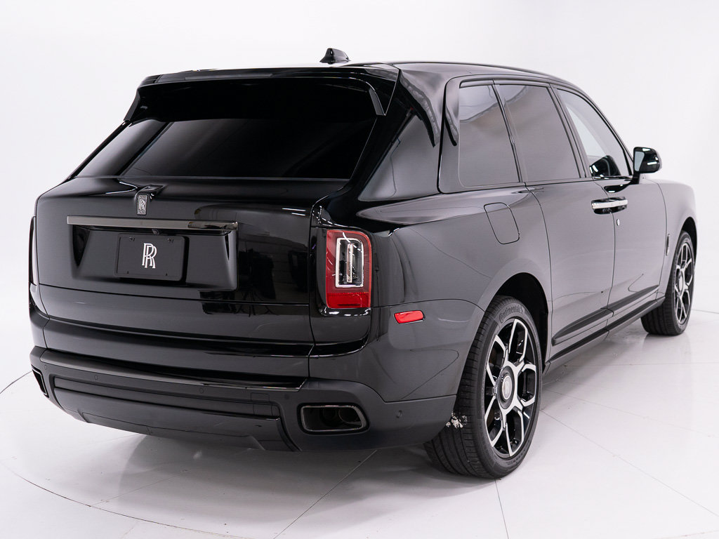Certified 2022 Rolls-Royce Cullinan Black Badge w/ Dark Exterior Package AWD/4WD image 5