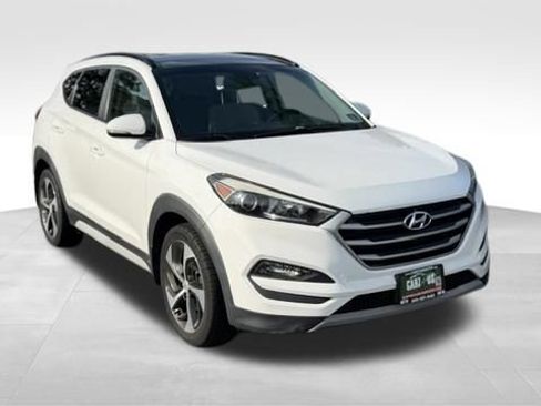 Used 2017 Hyundai Tucson Value AWD/4WD image 3