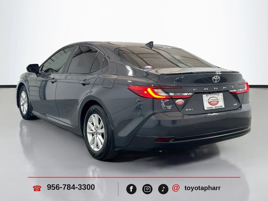 Used 2025 Toyota Camry LE FWD image 7