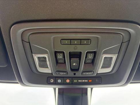 Used 2021 GMC Sierra 1500 AT4 w/ AT4 Premium Package AWD/4WD image 22