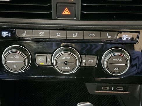 Used 2020 Volkswagen Jetta R-Line image 23