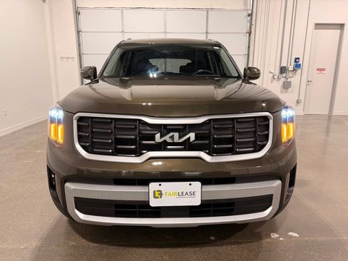 Used 2024 Kia Telluride S w/ S Sunroof Package AWD/4WD image 2