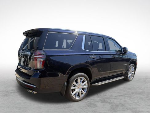 Used 2024 Chevrolet Tahoe High Country AWD/4WD image 11